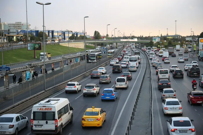 Son dakika: İstanbulluların sabah çilesi! Trafik yine kilit - 5