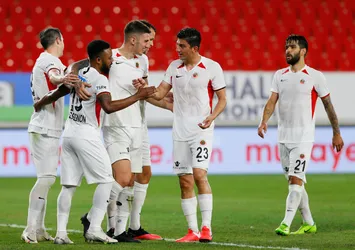 Göztepe: 1 - Gençlerbirliği: 3 MAÇ SONUCU