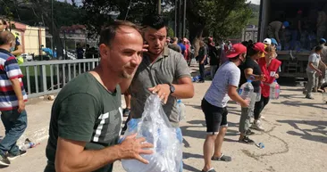 Ayancık’ta birlik ve beraberlik! Yıkılan köprüleri birleştiren yürekler