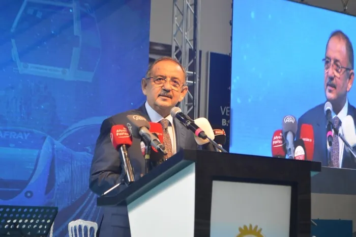 baskan-erdogan-tis-imza-torenine-telefonla-baglandi-secim-arifesinde-imza-torenini-gerceklestirdiginiz-icin-co-1674167635132.jpg Başkan Erdoğan TİS İmza Töreni'ne telefonla bağlandı: Seçim arifesinde imza törenini gerçekleştirdiğiniz için çok mutlu oldum - 6