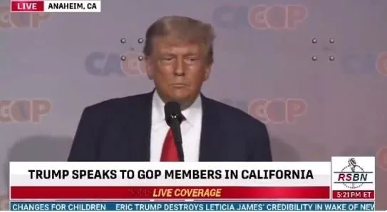 Trump kürsüde terör destekçisi Biden ile kafa buldu: Bu adam bunak!