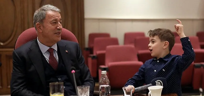 Bakan Hulusi Akar: Şehitlerimiz baştacıdır