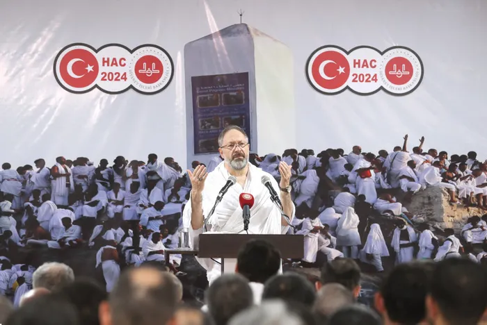 1718692393833.jpg Diyanet İşleri Başkanı Erbaş'tan "Diyanet'in Türkleri Suudi Arabistan'a şikayet ettiği" iddiasına tepki! - 5