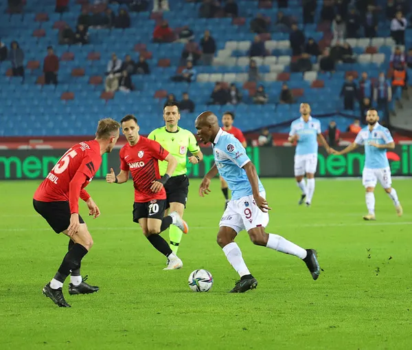trabzonspor-3-gaziantep-fk-0-mac-sonucu-gaziantep-fk-firtinaya-kapildi-1637608284735.jpg Trabzonspor: 3 - Gaziantep FK: 0 MAÇ SONUCU | Gaziantep FK Fırtına'ya kapıldı - 2