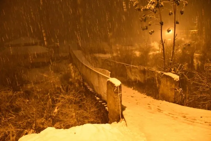 Meteoroloji’den son dakika kar uyarısı! İstanbul’da bugün hava nasıl olacak? 24 Aralık Perşembe hava durumu