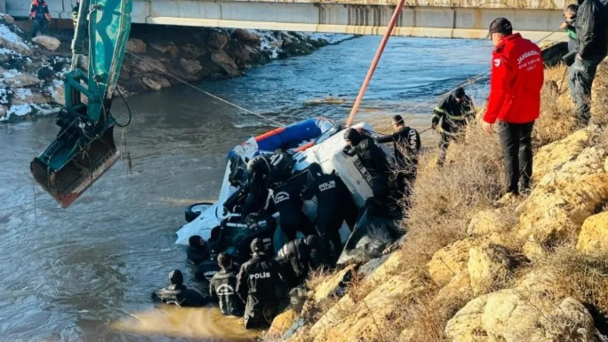 Şanlıurfa'da kanala düşen araçtan acı haber! 3 çocuğun cansız bedeni çıkarıldı
