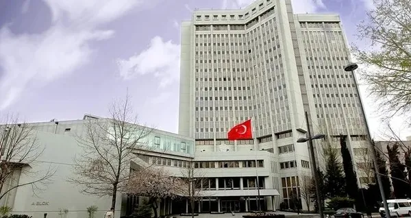 disisleri-bakanligindan-yunanistanin-deniz-parki-duyurusuna-tepki-1712697514760.jpeg Dışişleri Bakanlığından Yunanistan’ın Deniz Parkı duyurusuna tepki: İstismar ediyorsunuz! Hiçbir sonuç doğurmaz - 1