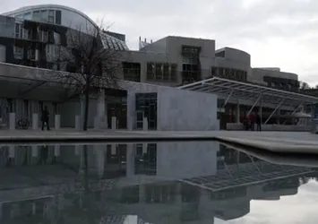 İskoçya Parlamentosu'nda alarm