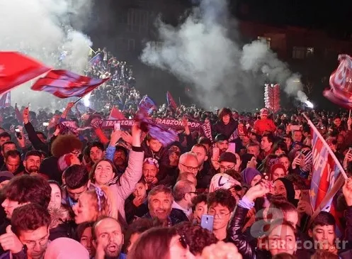 Bordo-mavili takım tarih yazdı! Trabzonsporlular meydanları doldurdu! 38 yıl sonra gelen şampiyonluk sevinci 7