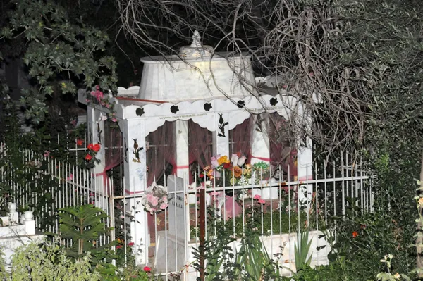 1612673201895.jpg Karanlıktan korktuğu için ailesi yakmıştı! 17 yıl sonra ışığı söndü - 3