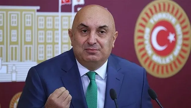 chpde-dostlar-karmasasi-soykirim-kavgasi-buyuyor-1619855887952.jpg CHP’de dostlar karmaşası! Soykırım kavgası büyüyor - 2