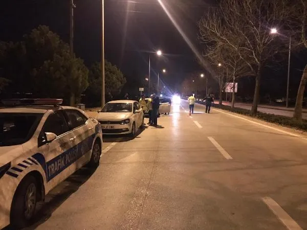 Konya'da eğlence merkezine baskın: 45 kişiye ceza kesildi - 4