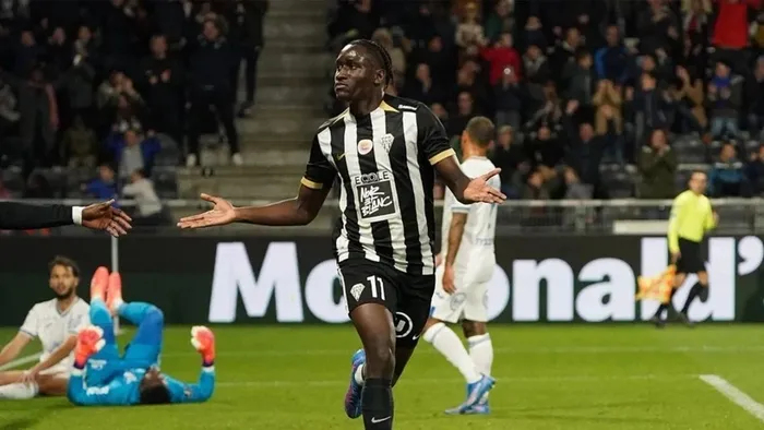 fenerbahceye-taze-kan-sidiki-cherif-imza-icin-geliyor-1769873118738.jpeg Fenerbahçe’ye taze kan! Sidiki Cherif imza için geliyor - 1