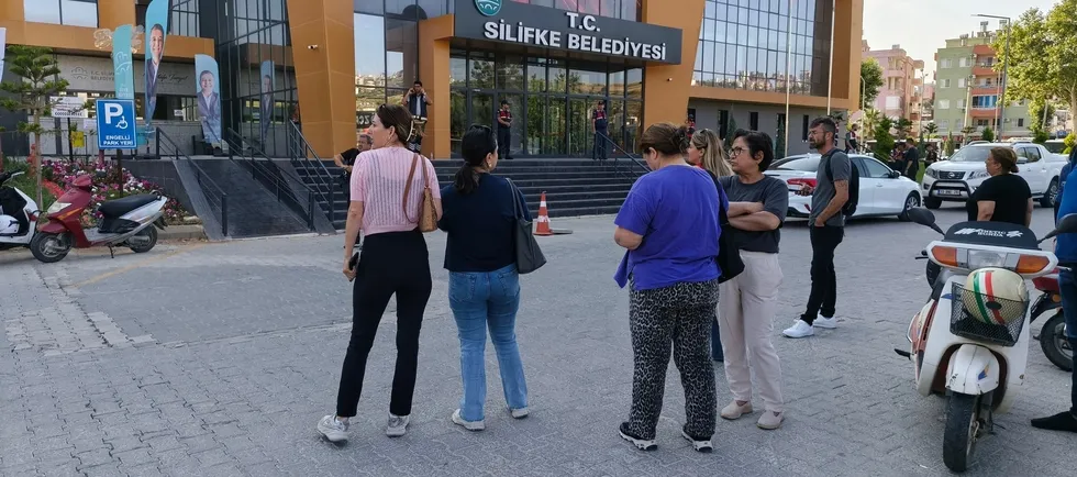 Silifke Belediyesi'ne operasyon! Belediye Başkanı Mustafa Turgut gözaltında - 3