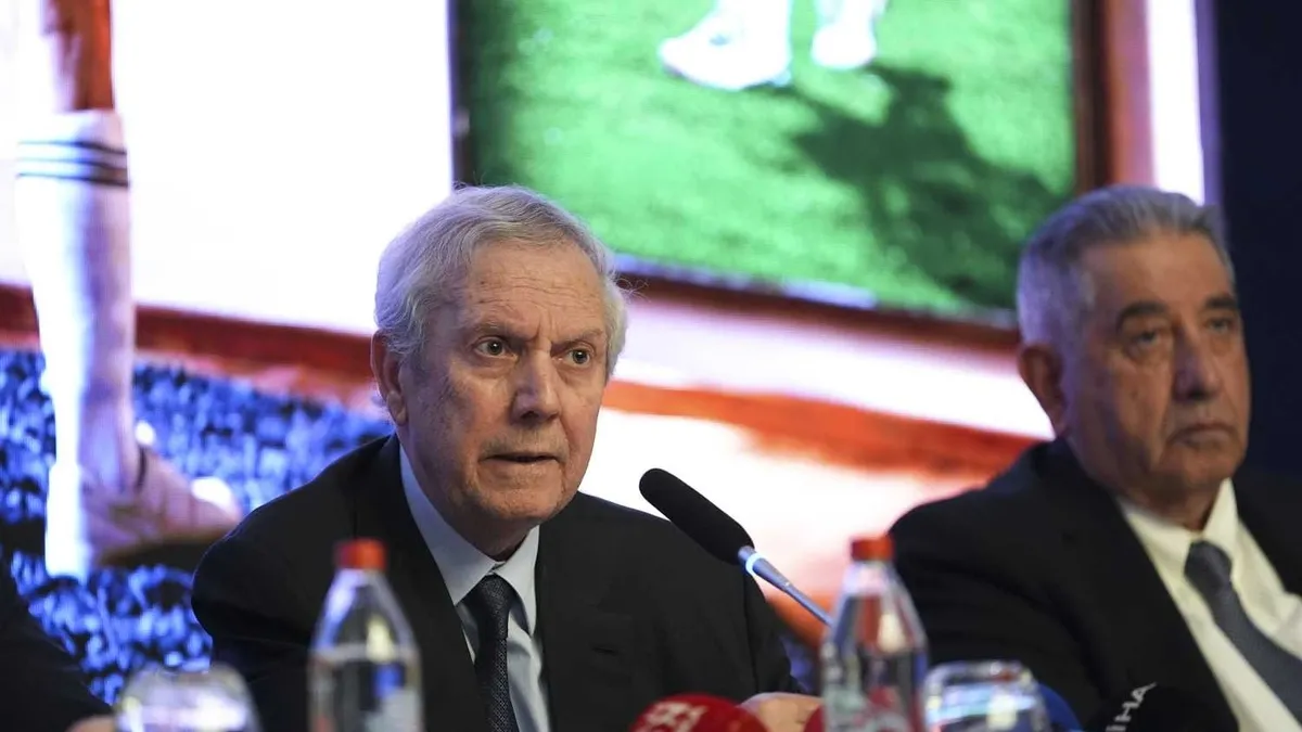 Fenerbahçe'de 7 istifa! Aziz Yıldırım'ın en yakınındaki isim de bıraktı