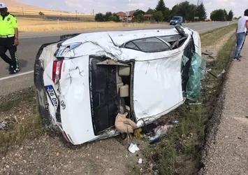 Kırşehir'de otomobil takla attı: 5 yaralı