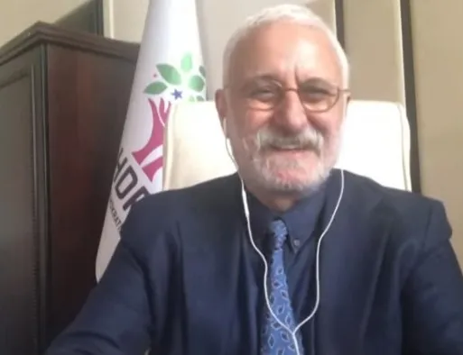 hdpden-bakanlik-pazarliklarini-dogrularcasina-aciklama-saruhan-oluc-iddialara-kahkahayla-yanit-verdi-verseler-1678386846172.jpg HDP'den bakanlık pazarlıklarını doğrularcasına açıklama! Saruhan Oluç iddialara kahkahayla yanıt verdi: "Verseler de almayız zaten" - 4