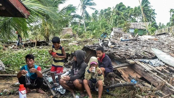Son dakika: Filipinler'de Rai Tayfunu'nda ölenlerin sayısı 400'ü aştı - 2
