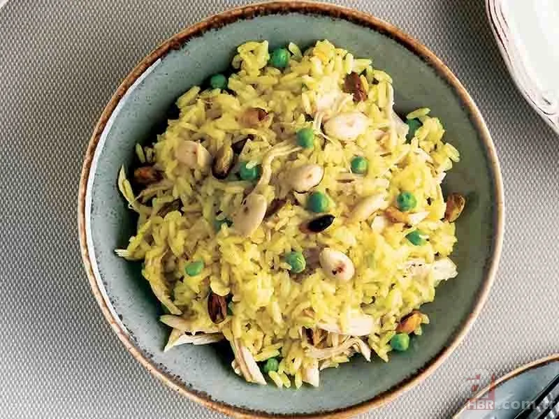 Eskilerden günümüze ulaşan lezzet: İstanbul pilavı tarifi 3