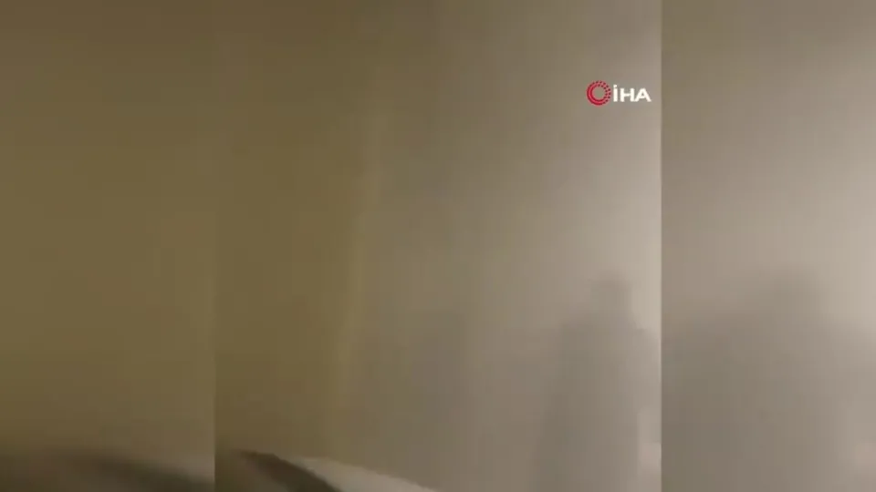 Vadi İstanbul AVM’nin otoparkında araç yangını