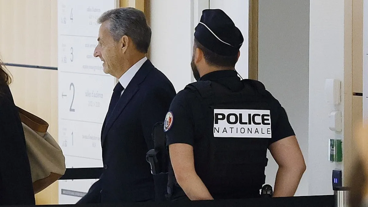 Eski Fransa Cumhurbaşkanı Nicolas Sarkozy'ye 5 yıl hapis cezası!