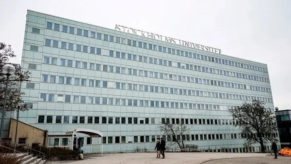 Stockholm Üniversitesi ırkçı saldırının yapıldığı Türk öğrenci Fatma Zehra’dan özür diledi! Aralık ayı için staj teklifi yaptılar