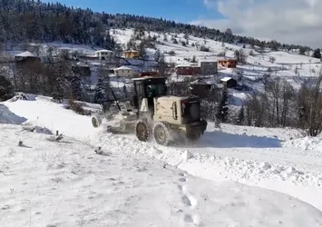 Son dakika: Sinop’ta 6 köy yolu kardan kapandı