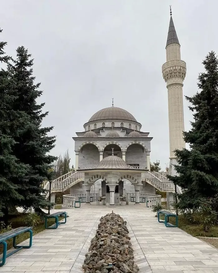 Son dakika: "Ukrayna'da cami bombalandı" iddiasına A Haber canlı yayınında yanıt: Haberler asılsız - 1