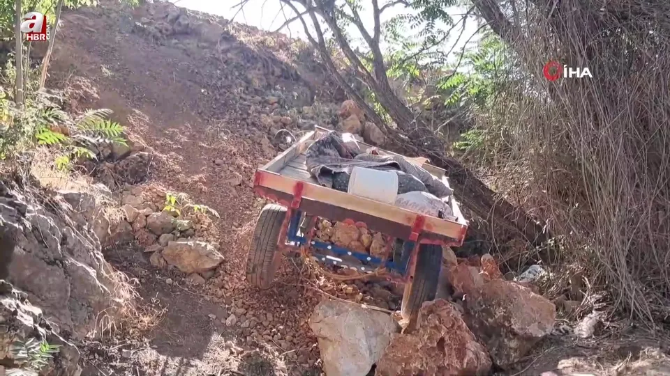 At arabası şarampole yuvarlandı: 4 yaralı