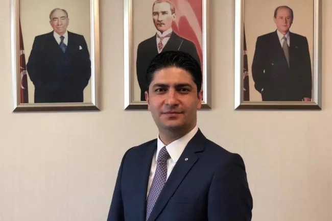 İYİ Partililerin ’Bozkurt’ fotoğrafına MHP’den tepki: Hatıralarımızın üzerinde dolaşmamaları adına son uyarıdır