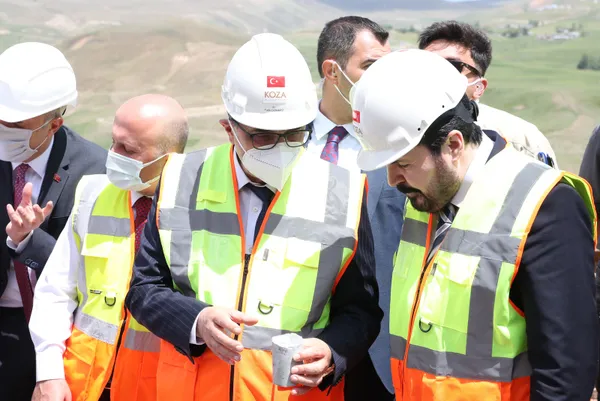 Bakan Dönmez’den ’doğal gaz’ açıklaması: Cumhuriyetimizin 100’üncü yılında çıkaracağız