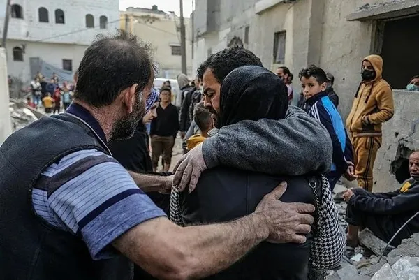 1711863486642.jpeg ABD'den soykırımcı İsrail'e dev sevkiyat! Hem 'bombalama' diyor hem de bomba veriyor - 6