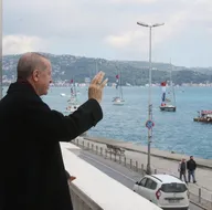 İstanbulun fethinin 567. yılı dönümü! Gençler ve Milli sporcular Başkan Erdoğanı selamladı