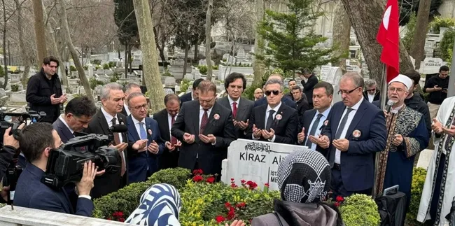 Şehit Savcı Mehmet Selim Kiraz, kabri başında anıldı