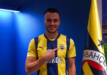 Fenerbahçe Filip Kostic’i açıkladı
