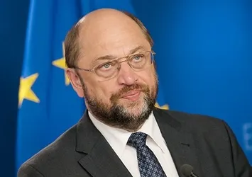 Schulz'dan Türkiye'ye küstah tehdit