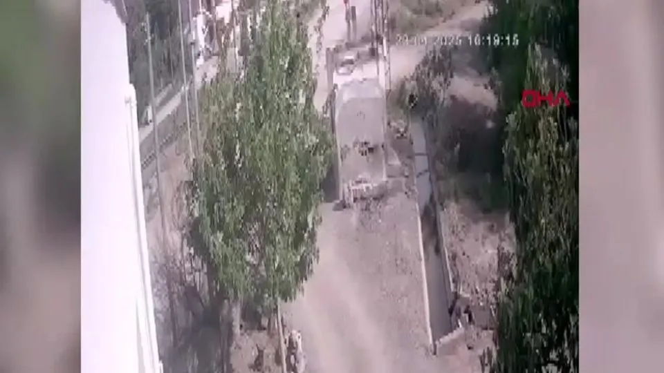Osmaniye’deki sulama kanalında ölen anne kızın son görüntüleri güvenlik kamerasına yansıdı