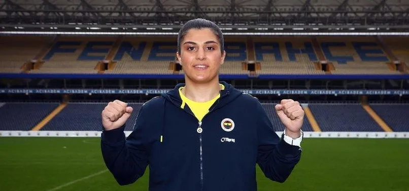 Fenerbahçe Busenaz Sürmeneli'yi kadrosuna kattı!
