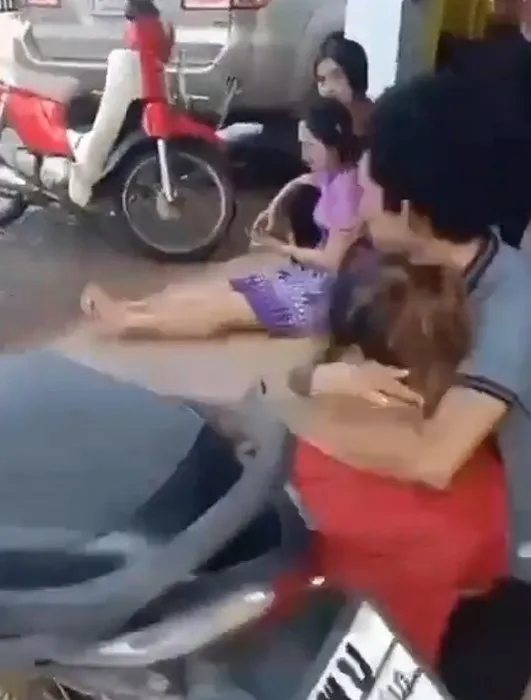CNN muhabirleri, Tayland'daki anaokulu saldırısıyla ilgili görüntüler için özür diledi - 3