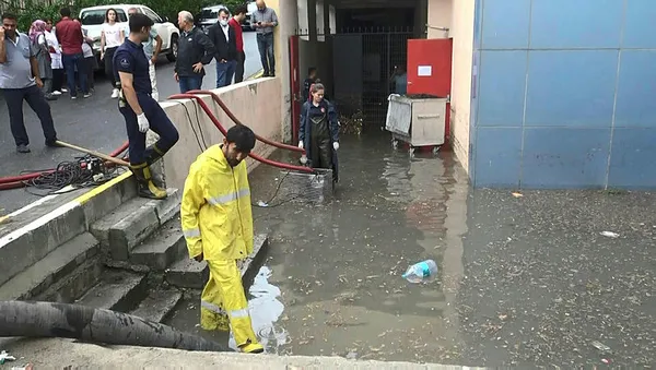 Avcılar Kaymakamlığı’nın bodrum katını su bastı - 3