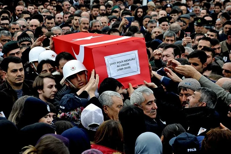 Kazada Sehit Olan Polis Memuru Ali Ergun Son Yolculuguna Ugurlandi A Haber Son Dakika Gundem Haberleri