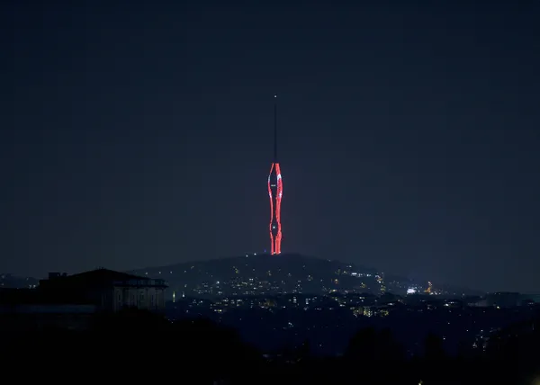 Küçük Çamlıca Radyo ve TV Kulesi'nden Türk bayrağı ile 29 Ekim kutlaması - 2