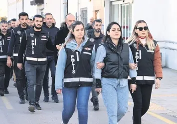 CHP'li Adana Büyükşehir Belediyesi'nde rüşvet sarmalı! Para trafiği WhatsApp kayıtlarında: Kredi kartı, kasko, kira...