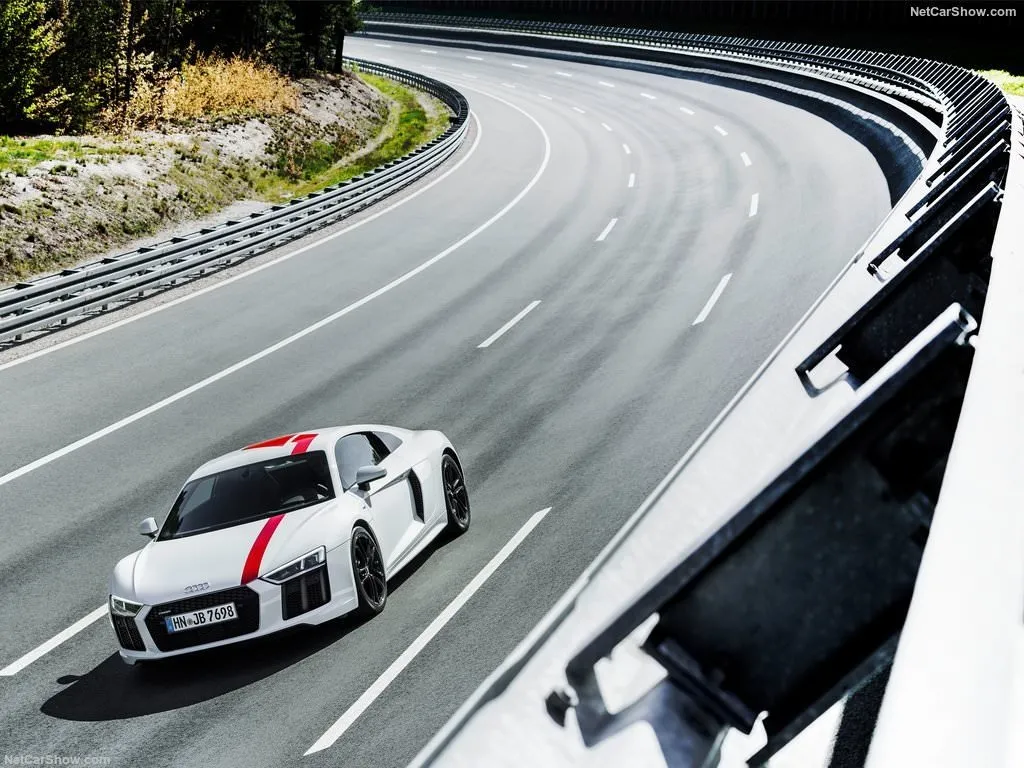 2018-audi-r8-v10-rws-1505199827616.jpg
