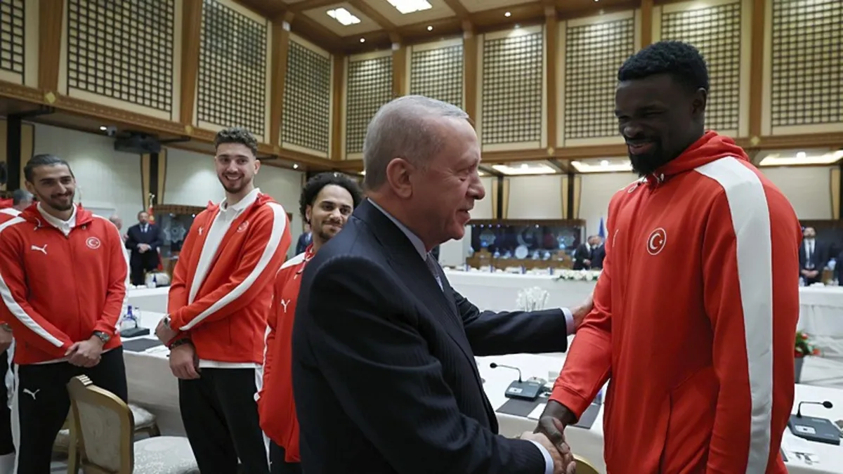 Başkan Erdoğan ile Adem Bona arasında gülümseten diyalog: Ooo Adem, how are you?