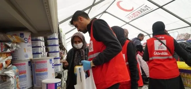 Türk Kızılay’ı depremzedelerin yanında! 12 sosyal market ile hizmet veriyor