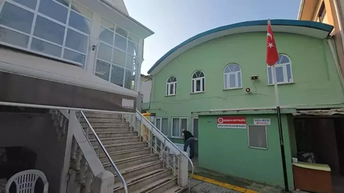 Bursa'da caminin kadınlar tuvaletinde erkek cesedi bulundu