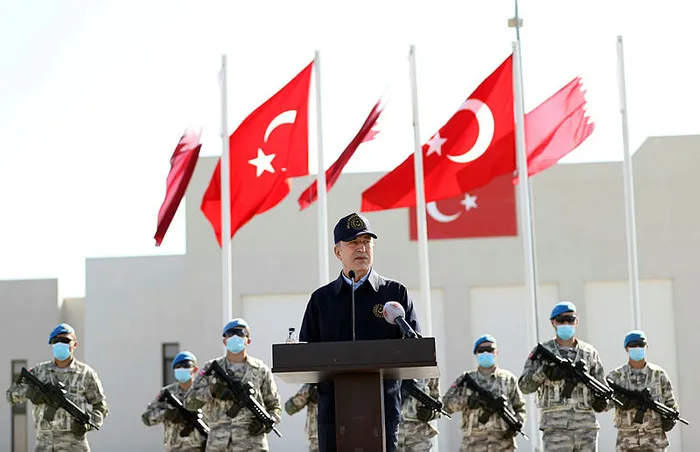 Milli Savunma Bakanı Hulusi Akar Katar'da görevli Mehmetçik ile bir araya geldi - 8