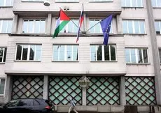 Slovenya’da hükümet binasına Filistin bayrağı asıldı
