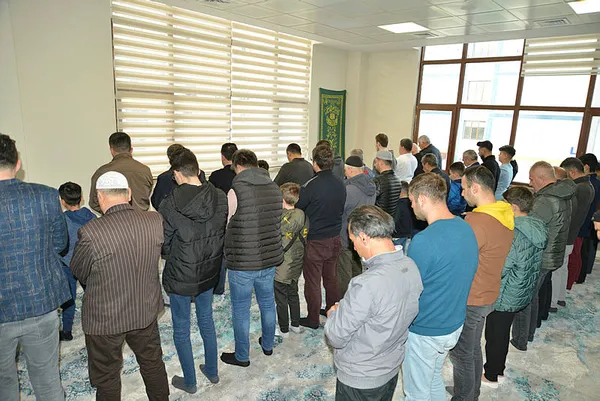 Depremzedelerin buruk bayram sevinci - 3